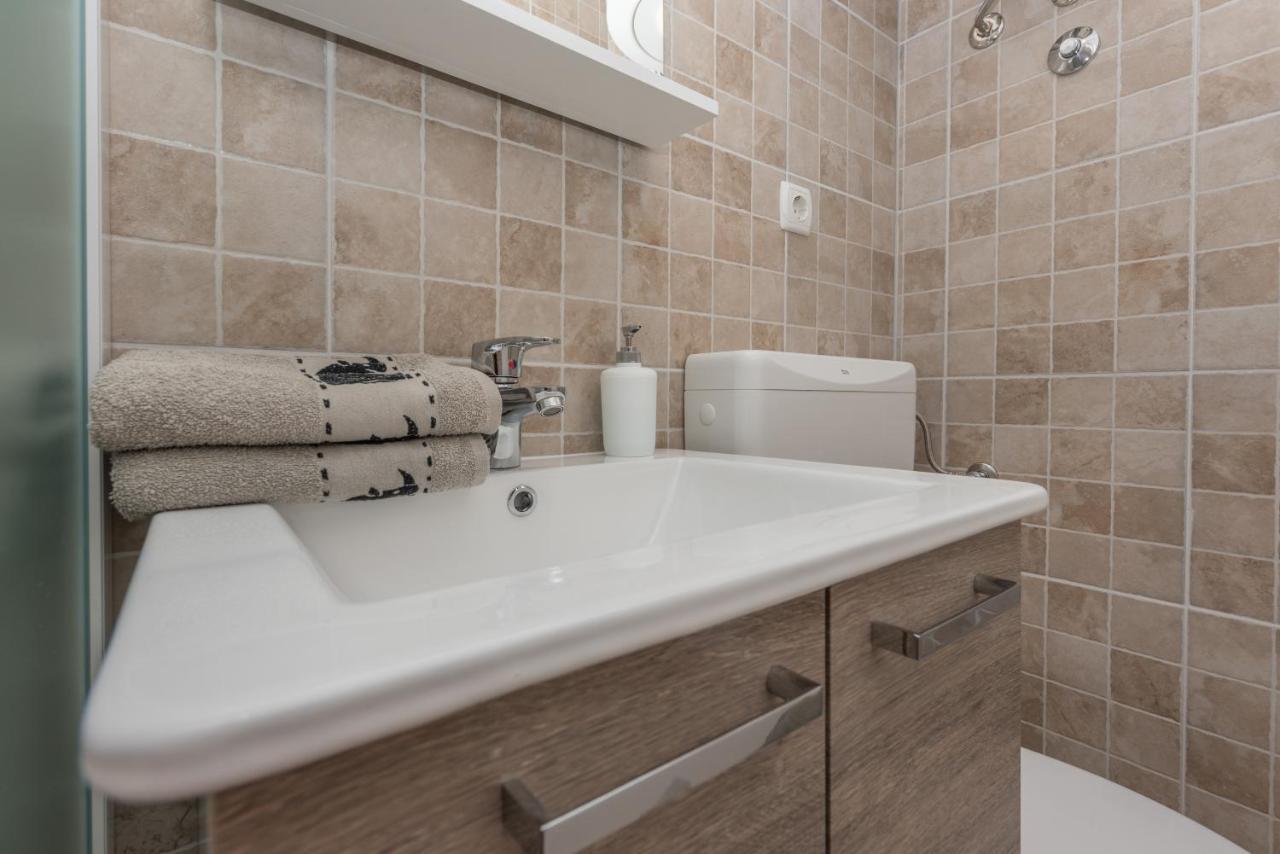 Apartmani Sol Макарска Экстерьер фото