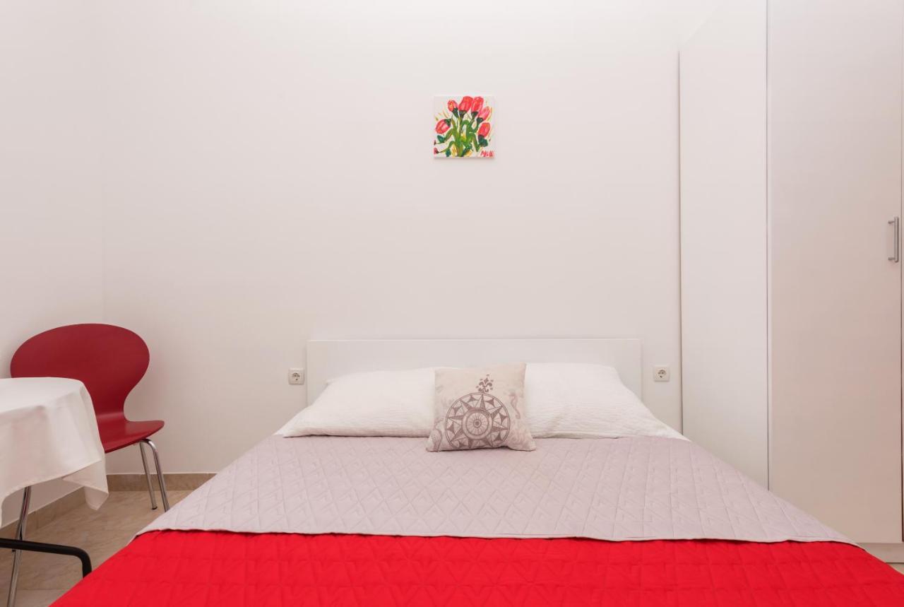Apartmani Sol Макарска Экстерьер фото